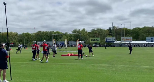 d rCRYnovT4UMpjC.jpg