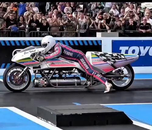 9jVrPOJgQN cDg2b.jpg