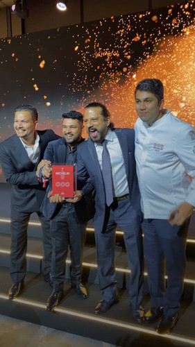 sTmo3pFg9 VcDUxy.jpg