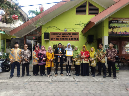 adiwiyata mandiri.jpg