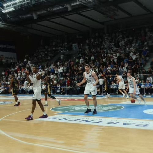 CEcnqs WLAmwMw72.jpg