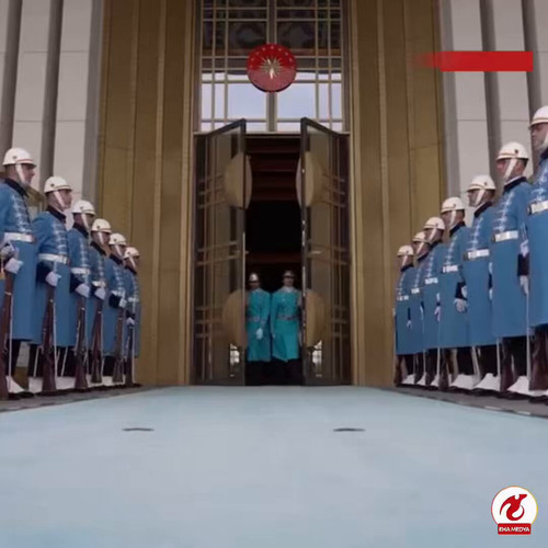 T3RoS6BMf4 CYivC.jpg