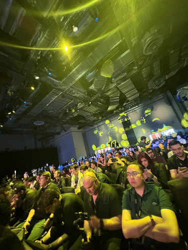 GnB bBUawAATYNQ.jpg