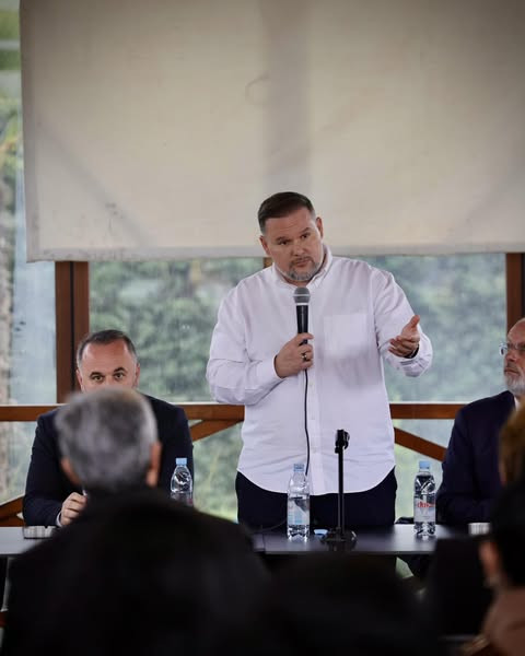 487123631 1200738501608327 4945059904002212800 n.jpg?stp=cp6 dst jpg s600x600 tt6& nc cat=109&ccb=1 .jpg