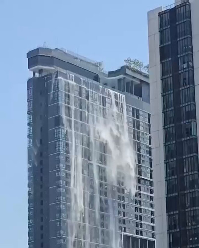 ae itVDvNW4zi7ge.jpg