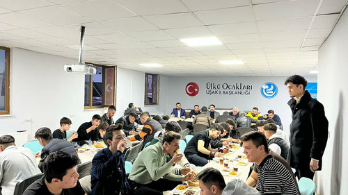 Gm T seWIAA268w.jpg