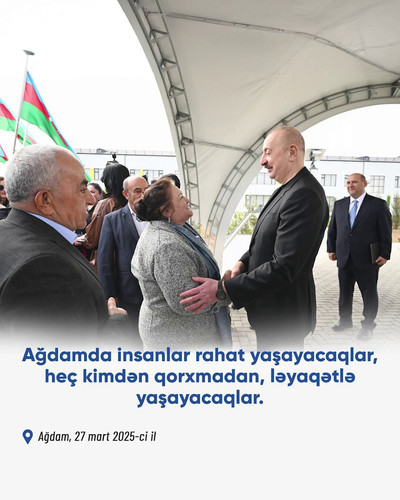 hudAYL4EqY1Xy2AG.jpg