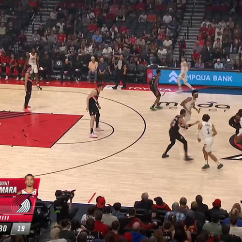 6Een 1B8AAoOrOXc.jpg