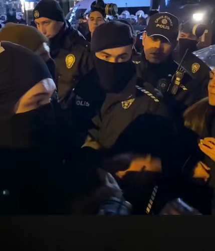 xfLDj 2Fe9ajULYK.jpg