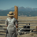 1923.S01E01.1923.2160p.AMZN.WEB DL.CZ EN.SDR.H.265 NTb.mkv snapshot 00.55.43 [2025.03.27 15.36.29]