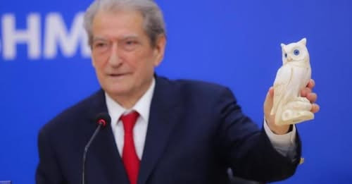 13558531837015811787?url=https%3A%2F%2Fshqiptarja.com%2Fuploads%2F780x440%2F1743181085 saliberisha.J.jpg