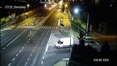 kJe39bnKmS2CHGln.jpg