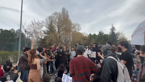 KQQ n2h3DbXY B12.jpg