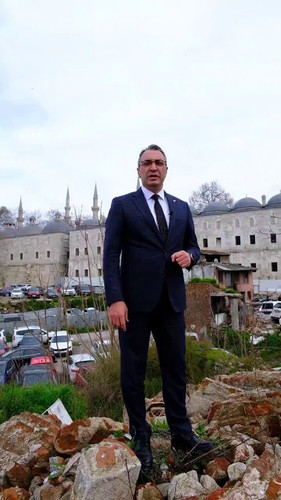 j QVN1aoLJa8 yiI.jpg