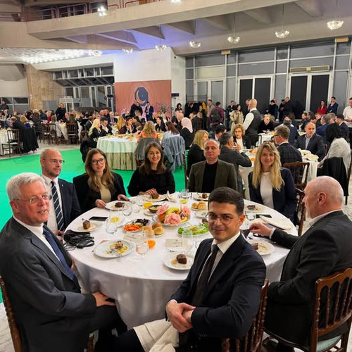 487180565 18494784634023391 8767780253340941254 n.jpg?stp=dst jpegr p526x296 tt6& nc cat=103&ccb=1 7.jpg