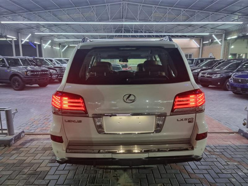 6d4b93037e1231af9cf5821ffce5ad81428bd3aa med.jpg