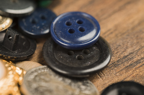 sewing buttons.jpg