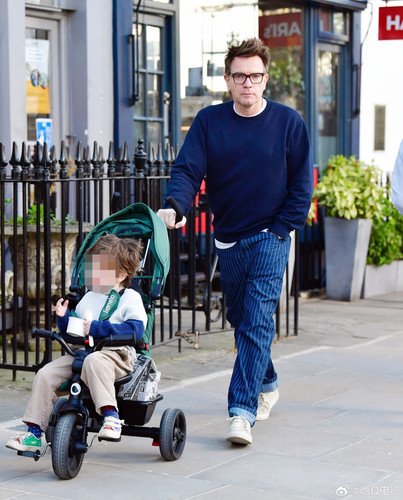 80336770gy1i0a9q9ath3j226h2p8x6p