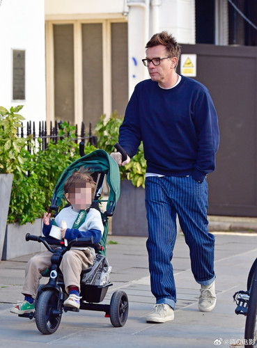 80336770gy1i0a9q8c9s0j21zr2p8npd