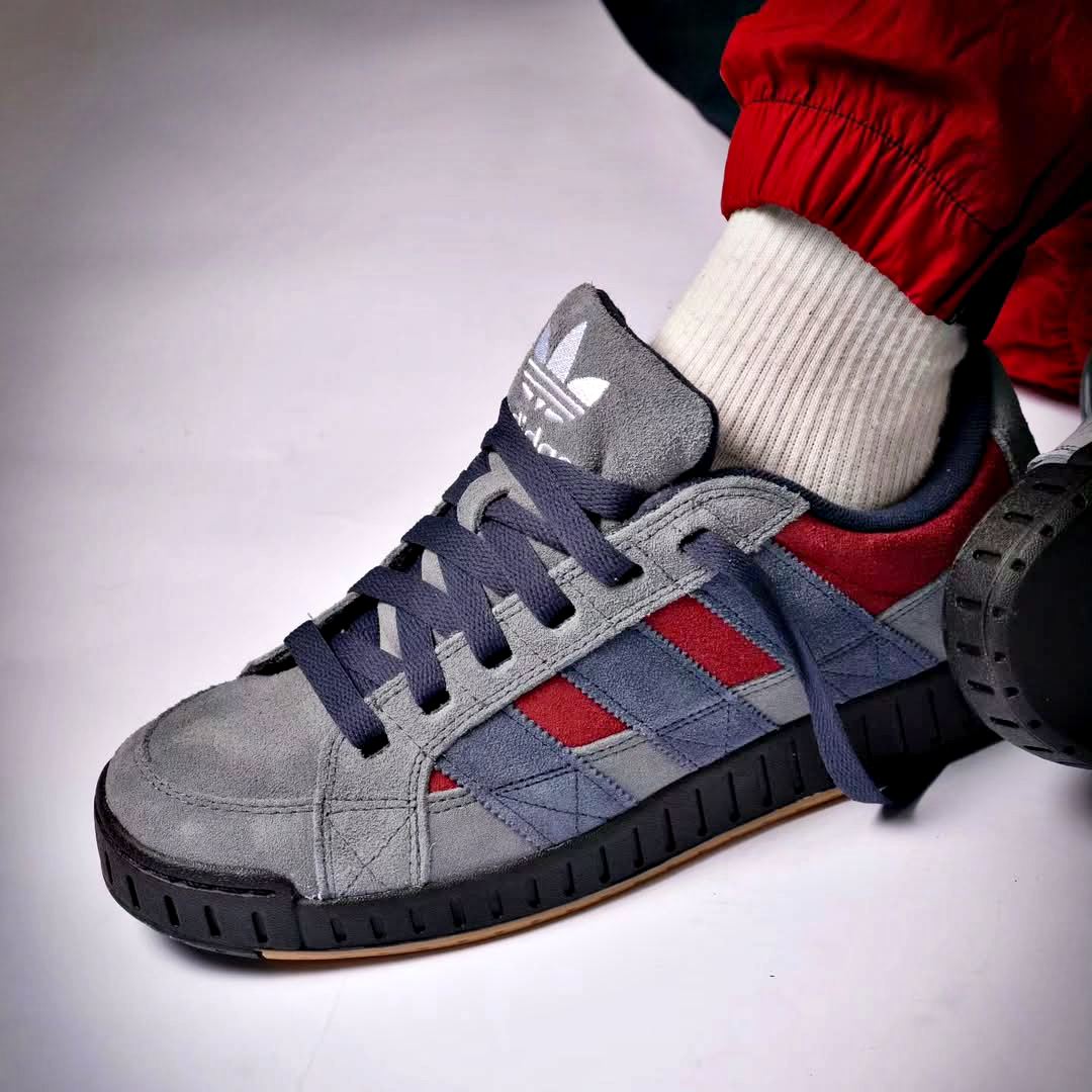 Tênis Adidas LWST