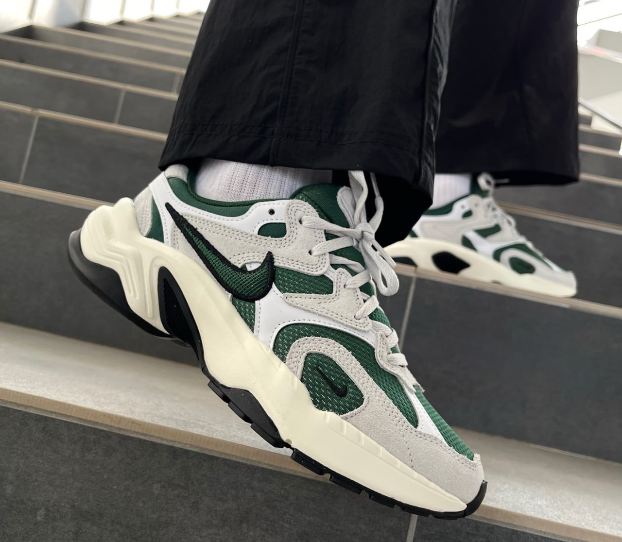Tênis Nike AL8 Feminino