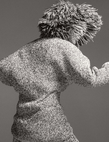 Stella Hanan by Oliver Hadlee Pearch Bazaar France May 2025 1.jpg