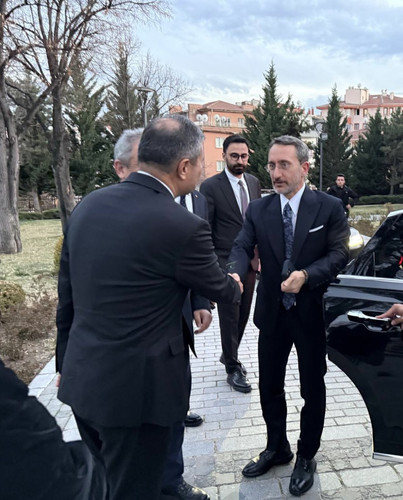 GmWOlbsa8AIsV5g.jpg