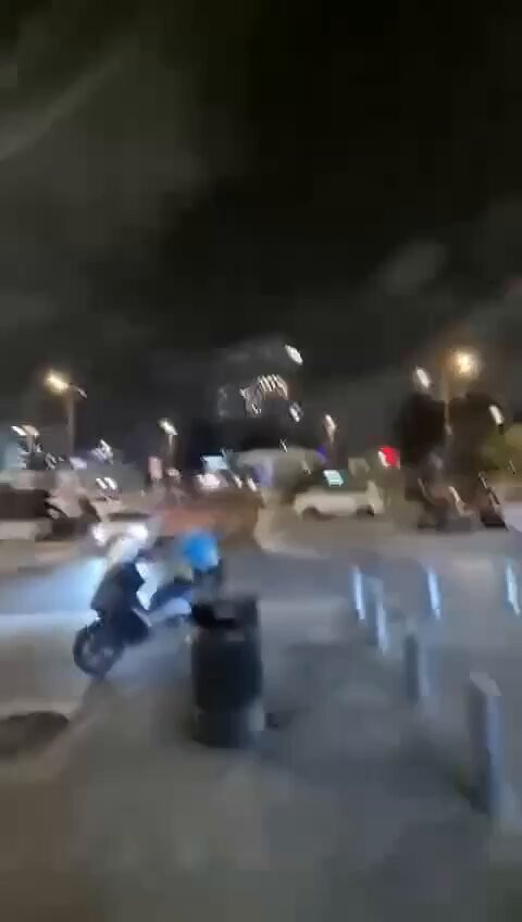 iZP8BxEYkM0uFnf .jpg