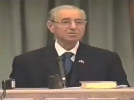 Q0V8s ONLYy8nuYG.jpg