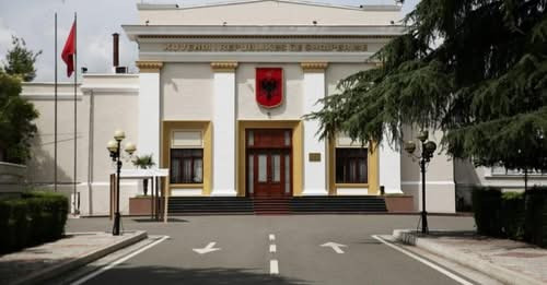 5297121699830450062?url=https%3A%2F%2Fshqiptarja.com%2Fuploads%2F780x440%2F1742476279 kuvendi.jpg%3F.jpg