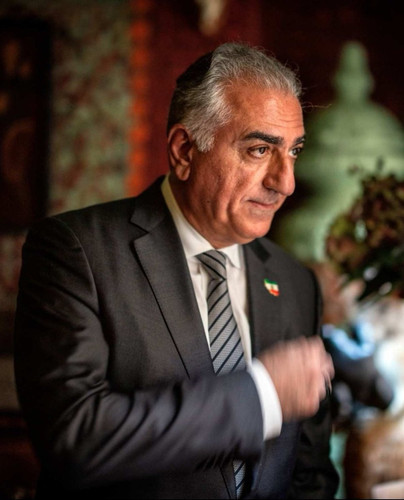GmV4du2a8AAilV5.jpg