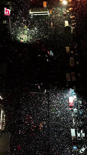 0qF2 dr Zoz8DYA4.jpg