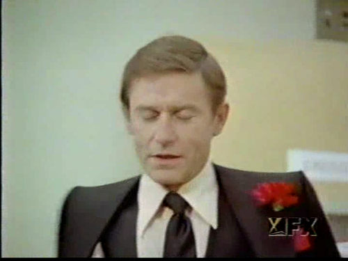 cap Trapper.John,.M.D..S01E01.Trapper.John,.M.D..TVRip.XViD TVV 00 07 20 01.png