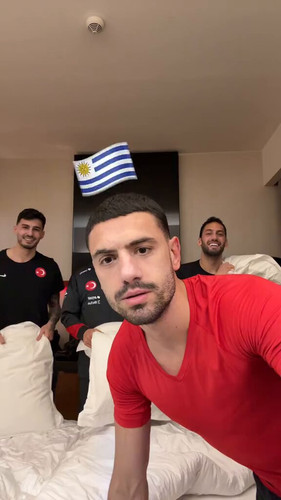 O5si12jHer0OpXvO.jpg