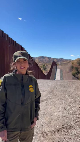 zVNMuC3nrb0Dz Wk.jpg