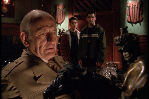 Clube.do.Terror.S07E01.O.Conto.do.Olhar.Prateado.Parte.Um.480i.DVD.REMUX.DD2.0.MPEG 2.DUAL Cory 004.png