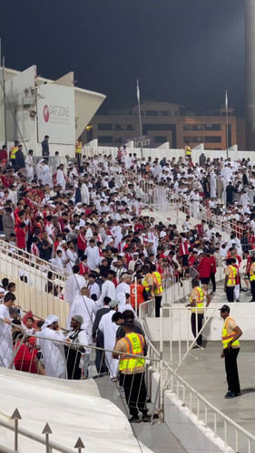 r3 HyI2LF3PJTR8R.jpg