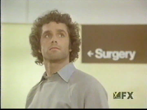 cap Trapper.John,.M.D..S01E01.Trapper.John,.M.D..TVRip.XViD TVV 00 06 22 05.png