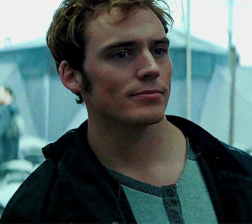 tumblr e81609d2cb720d320a9a53eb00cdab31 518b49e9 540.gif