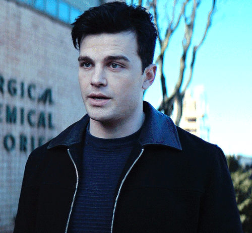 tumblr 898e6e23616b5c9dd53b9e7a33fc552e 820fe208 540.gif