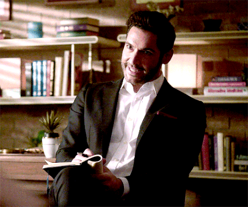 tumblr 54fe6ff9d880157901ec505f4e12aef9 3680246f 540.gif