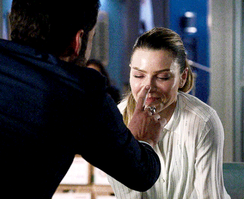 tumblr b02029397e3f7d6c310c2aad95a7a865 0b1884a3 540.gif