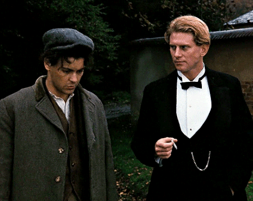 tumblr bede2e8fd07df2c0c373e9b13737d4ae 29a84579 540.gif