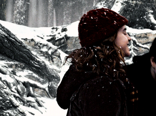 tumblr 8416df9928eaff45e464d9c436a12b66 18f0566c 540.gif