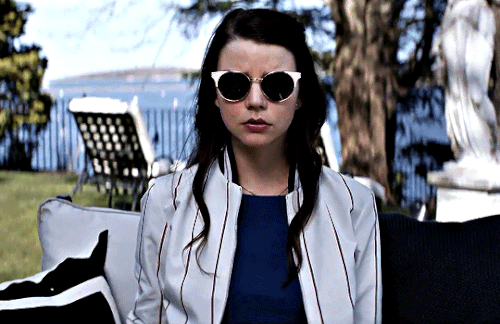 tumblr f2a8eee6362f7a8ec27aea3639690b77 6d622e1e 540.gif