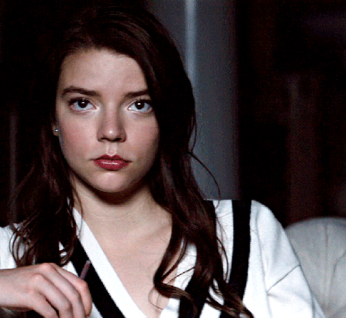 tumblr ff6f5b85be3f498f99487e6806e042c4 420ca196 540.gif
