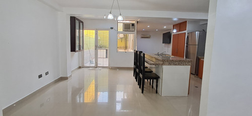 0D926DAF 6CD7 454F 9348 DEF1147CCFE9.jpg