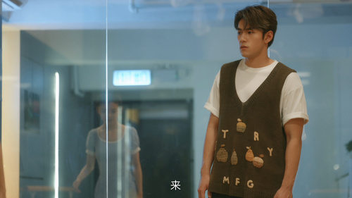 难哄.The.First.Frost.2025.S01E26.2160p.HQ.60fps.WEB DL.HEVC.AAC ZmWeb.mp4 20250320 220103.904.png