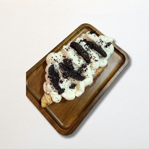 Midnight Crunch Croffle.jpg