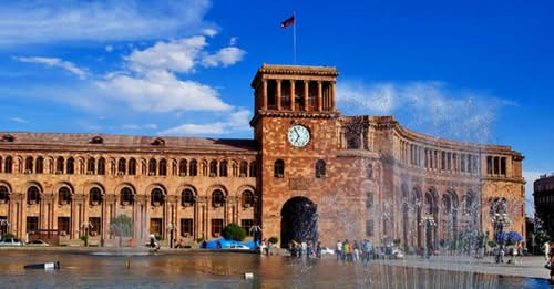 8101838949754314788?url=https%3A%2F%2Fwww.1lurer.am%2Fimages%2Fnews%2F47%2F234450%2Fmycollages 2025 .jpg